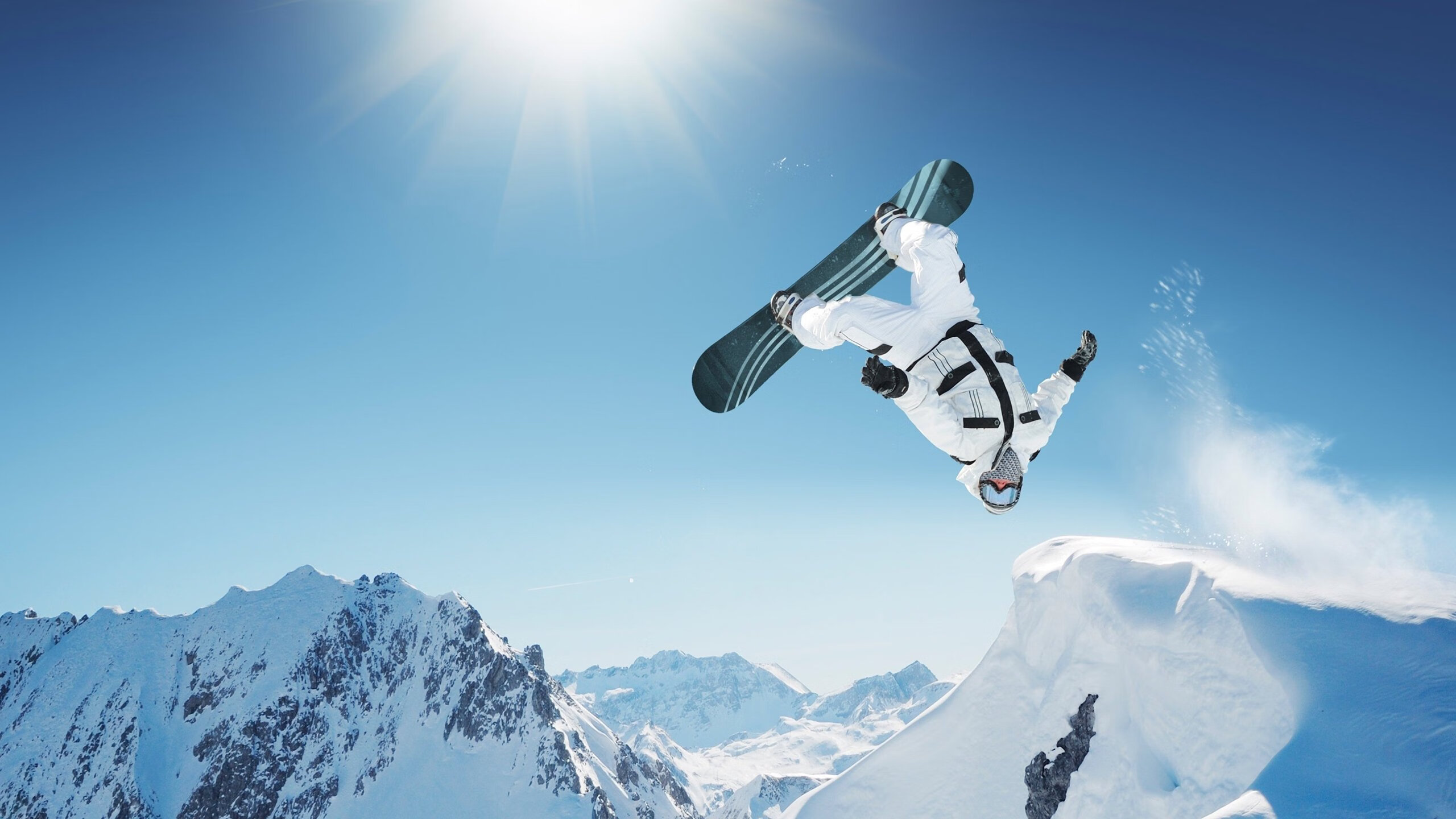 _夜光战场：夜间灯光秀激发不同精彩_，夜光灯视频